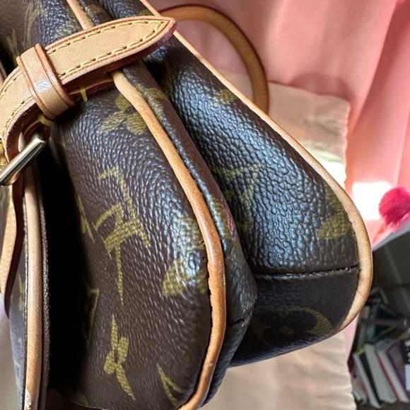 LOUIS VUITTON AUTHENTIC Monogram Pochette Marelle Pouch - Picture 11 of 16